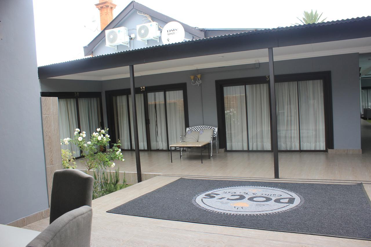 Halfway House Hotel Kimberley Dış mekan fotoğraf